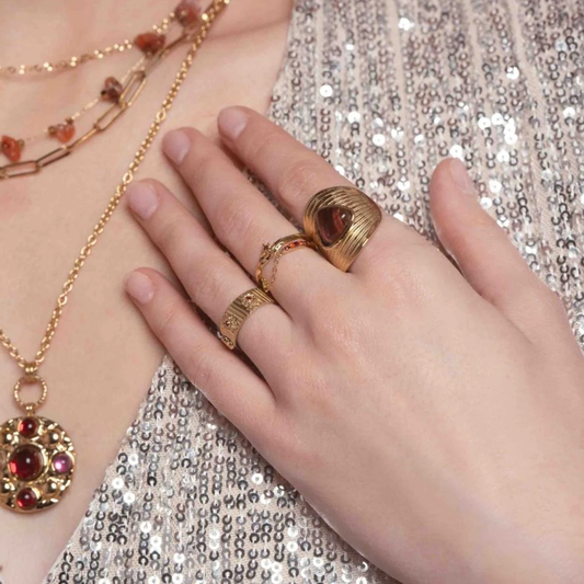 Bague avec 3 fleurs et strass