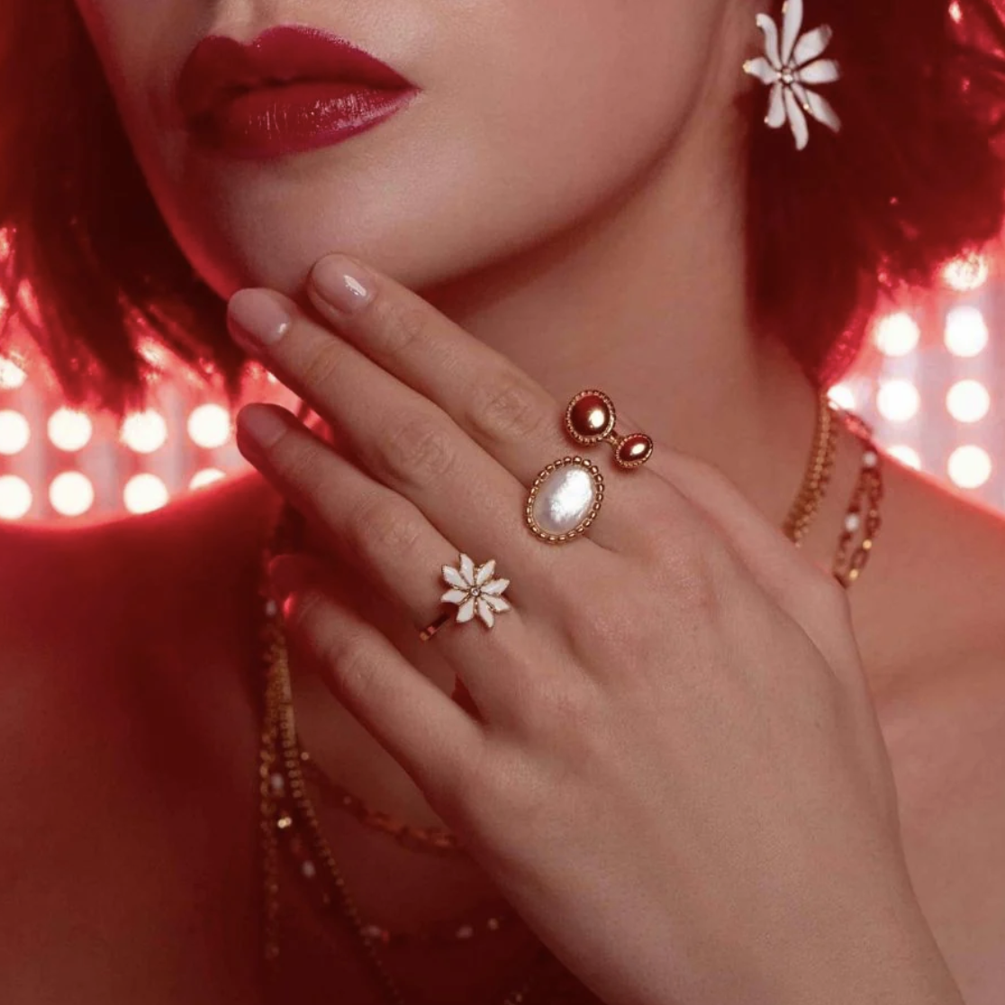 Bague avec 3 pièces ovales - Nacre