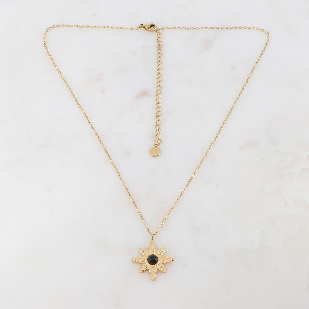 Collier avec un pendentif étoile et une pierre onyx 36+7 cm