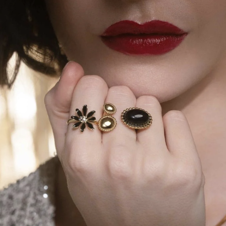 Bague fine avec fleur et strass - Noir