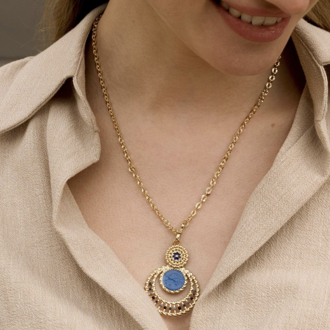 Collier avec pendentif embelli d'émail, motif fleur(60+5CM)