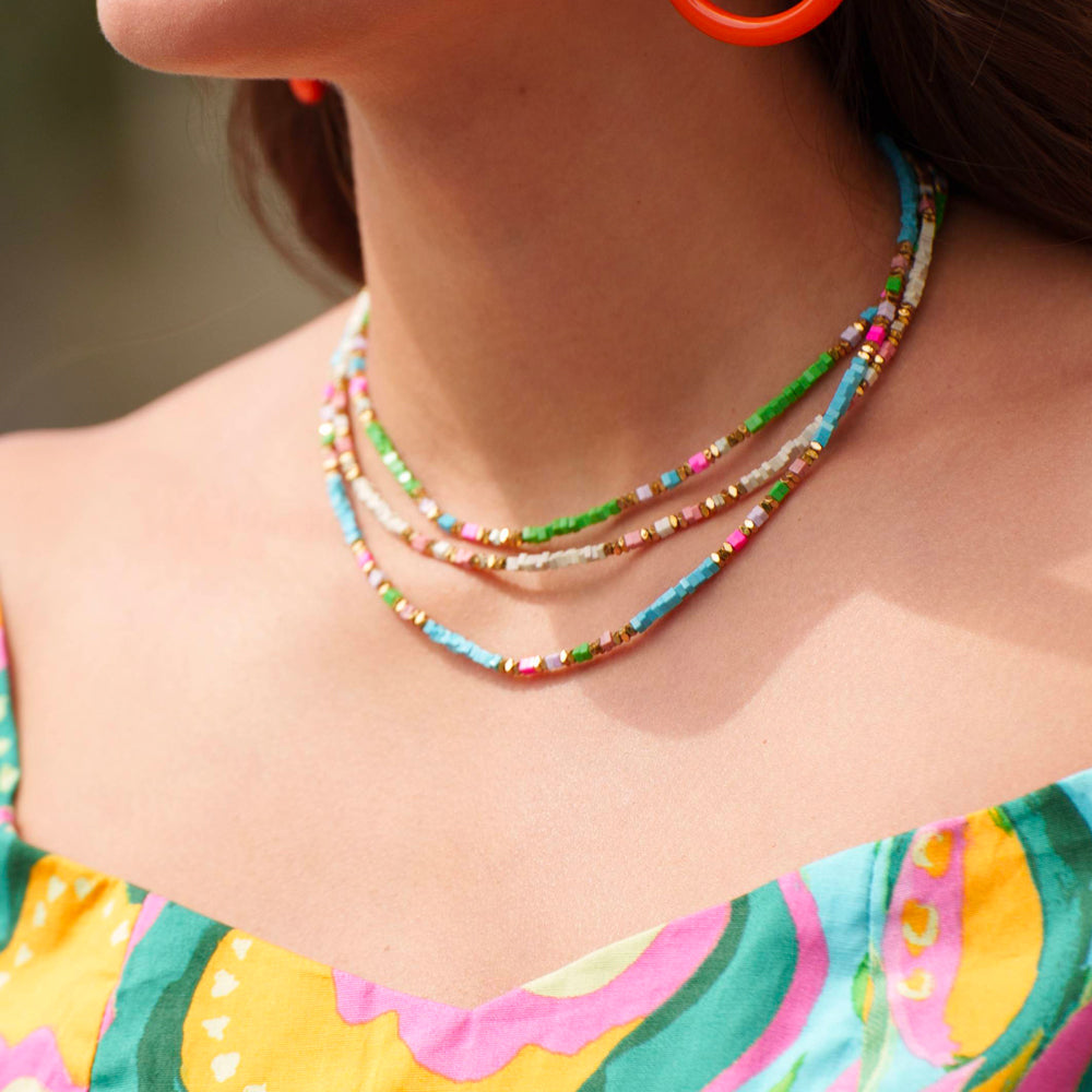 Collier embelli de perles en howlite teintée (39+5CM)