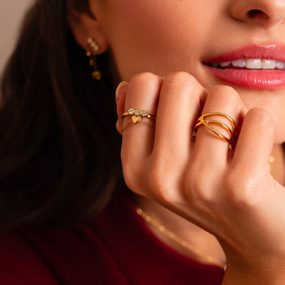 Bague fine avec chaîne, cœur et strass - Blanc