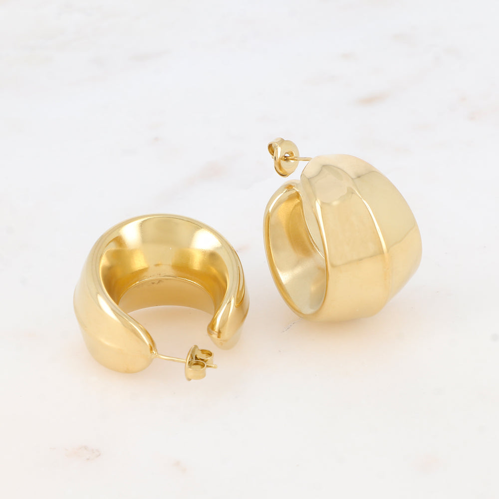 Créoles à puce bombées Diamètre : 3 CM.