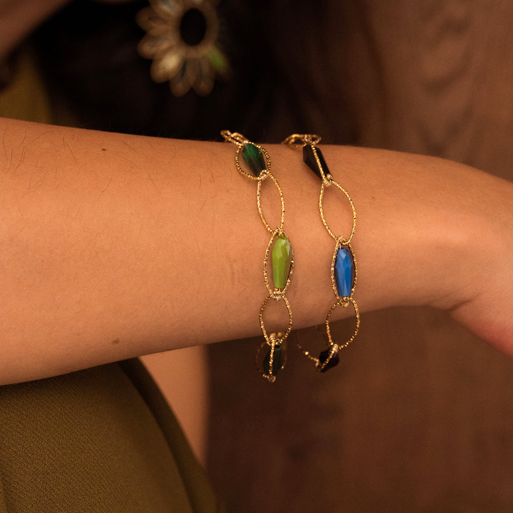 Bracelet en maille ovales avec 3 perles en pâtes de verre