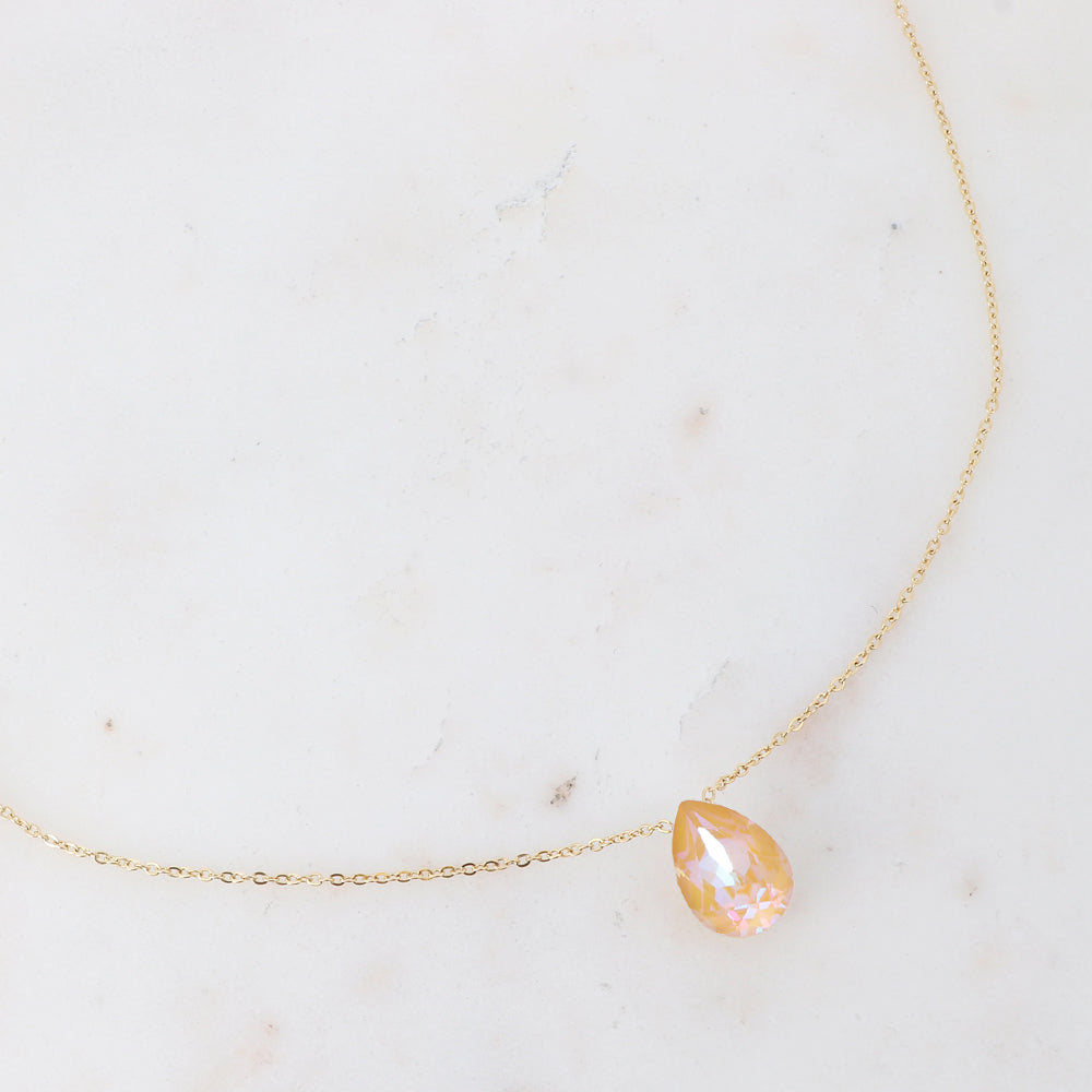 Collier - Pendentif cristal de Swarovski® en forme de goutte - Longueur du collier : 40+5 cm - Dimensions du cristal : 10x14 mm - Ochre delite