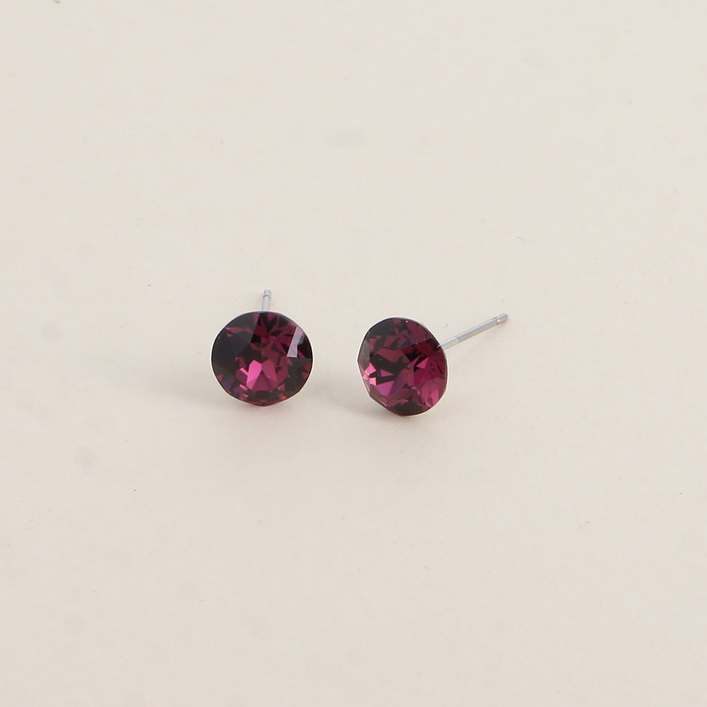 Boucles puces argentées – Ornées de cristaux de Swarovski® SS39 - Dimensions de la boucle : 8x8 mm - Amethyst