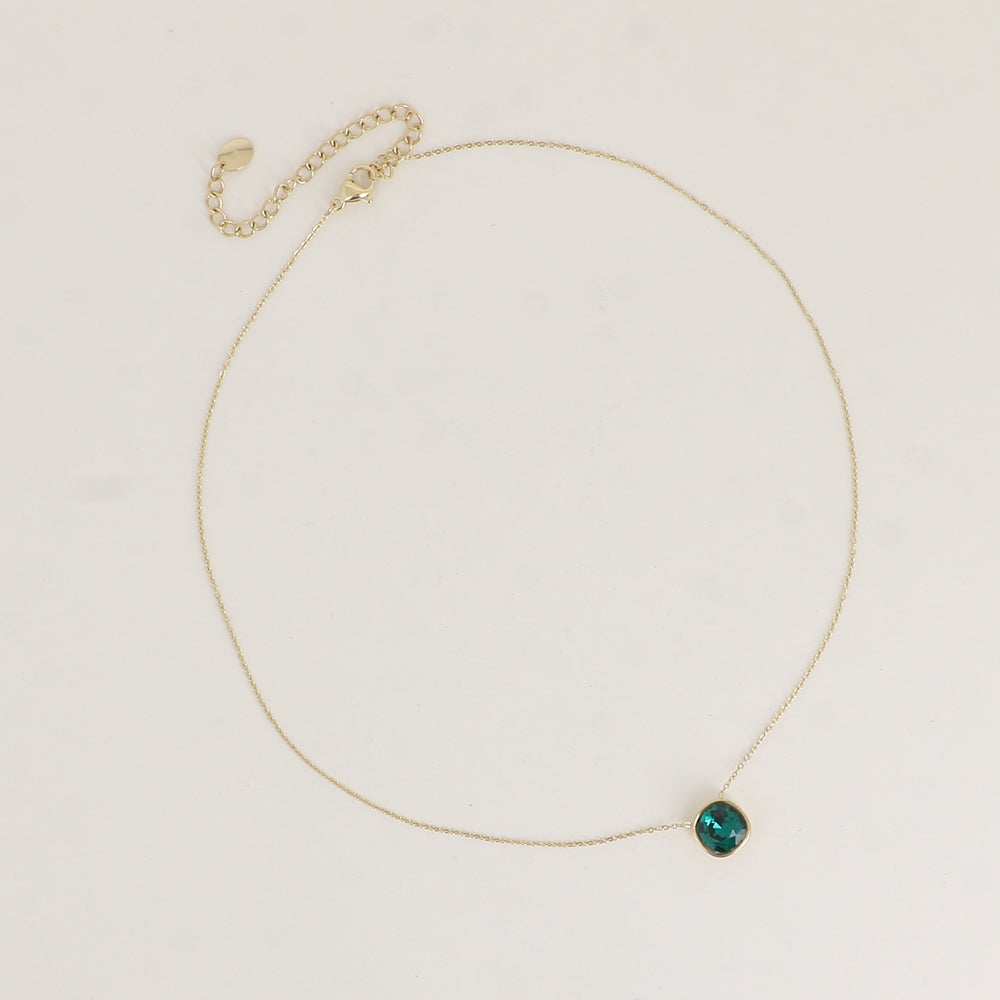 Collier orné de cristal de Swarovski® 8 mm - Longueur de chaîne : 39+5 cm - Diamètre du cristal : 8 mm - Emerald