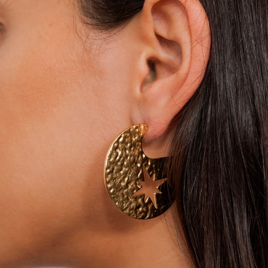 Boucles d'oreilles effet martelé avec étoile du Nord