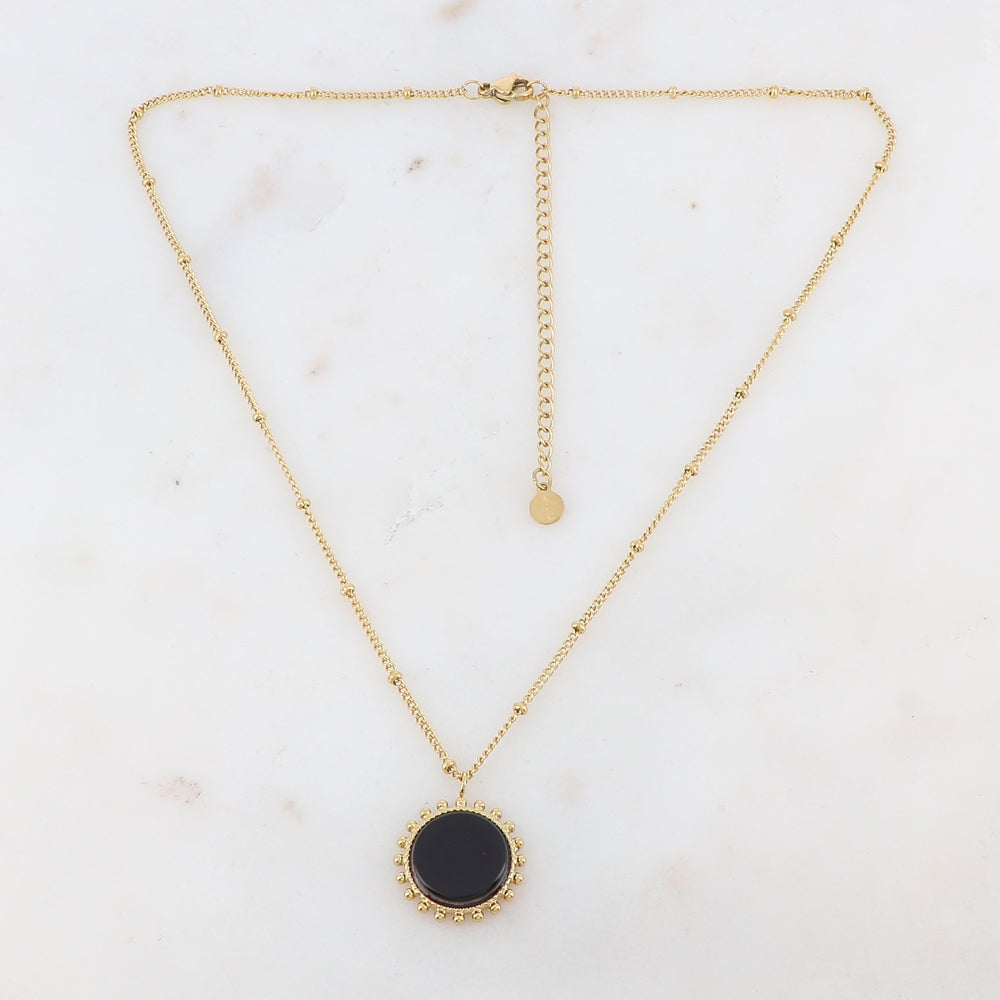 Collier doré avec un cabochon en pierre Onyx 38+7 cm