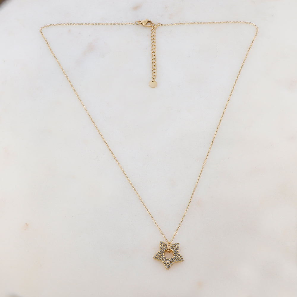 Collier doré avec pendentif en forme d'étoile et hématites 47+5 cm