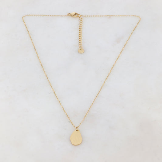 Collier doré composé d'un pendentif en forme géométrique 41+5 cm