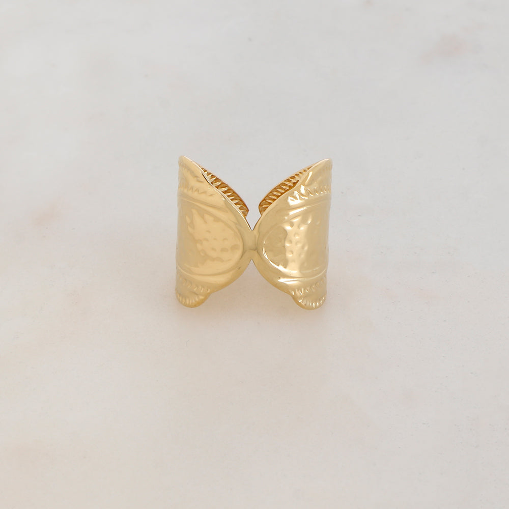 Bague martelée aux motifs géométriques