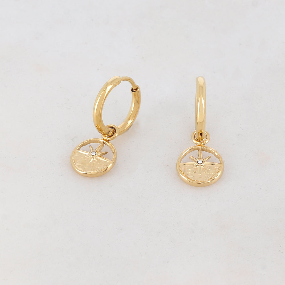Créoles avec pièce ronde ajourée, étoile, 1 strass 1,3 x 2,4 cm.