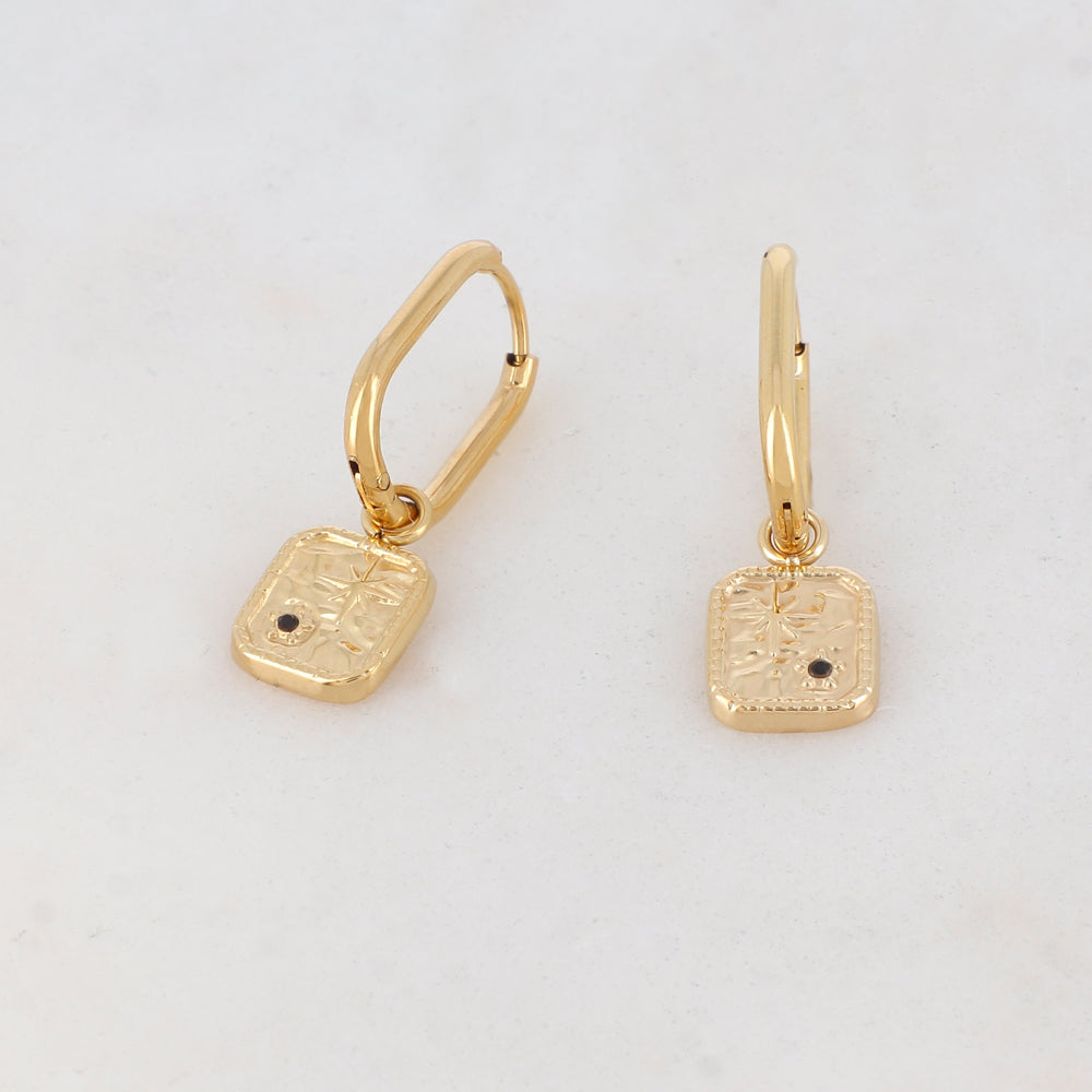 Créoles avec pièce carrées, motif étoile, 1 strass 1,2 x 2,8 cm.