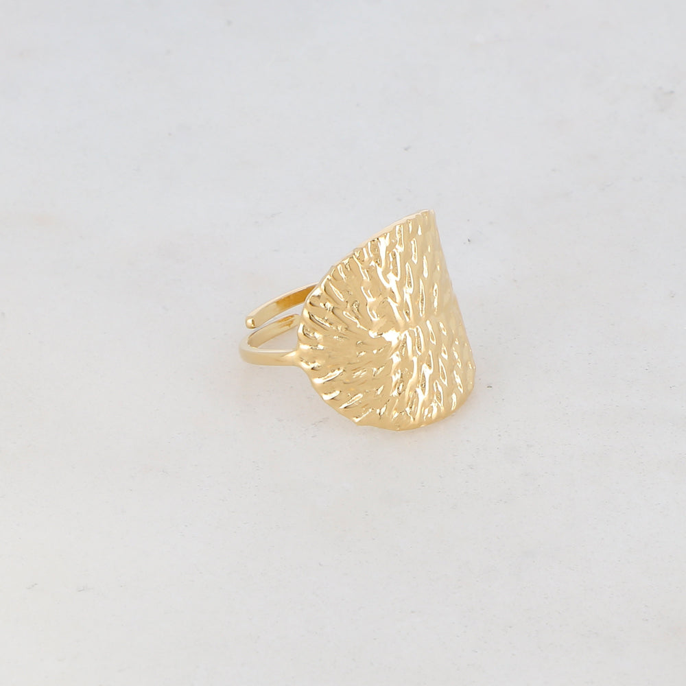 Bague fine avec pièce ronde, motif graphique