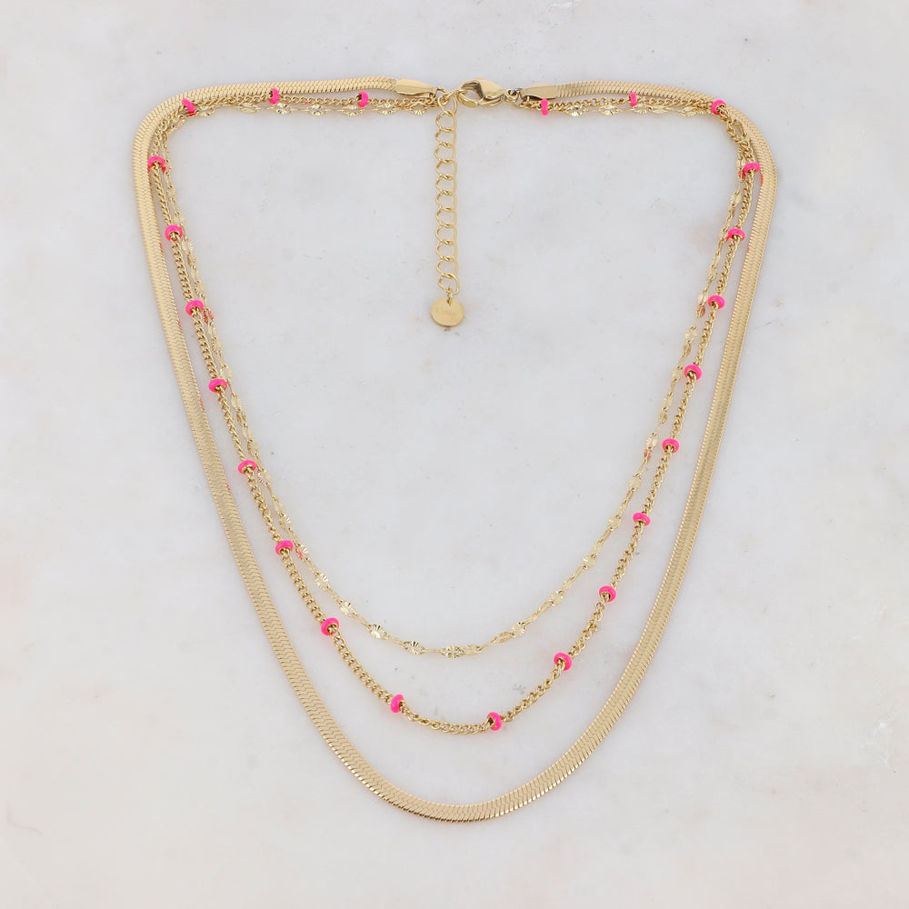 Collier 3 rangs doré avec une maille miroir embelli de pièces émaillées fuchsias 38/40/43+5 cm