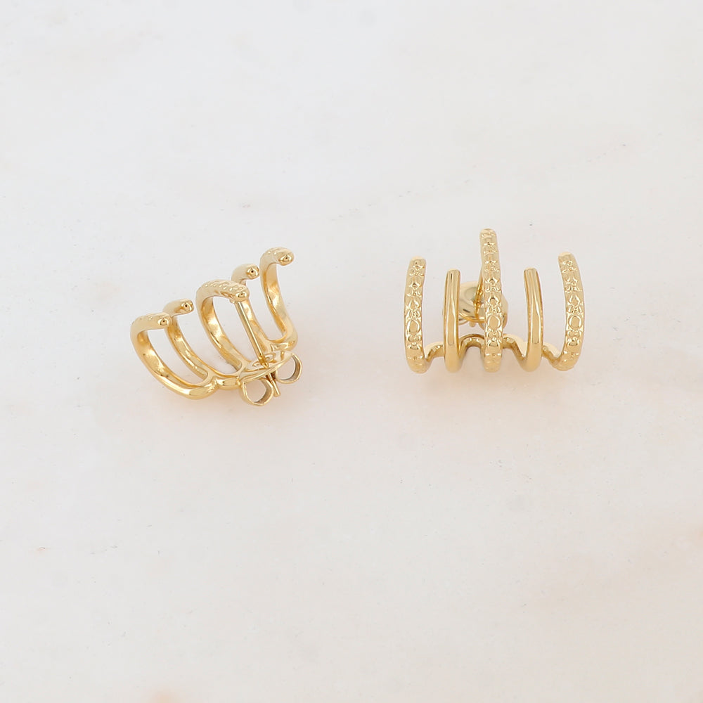 Créoles à puce 5 rangs, effet lisse et motif multi-ronds 1,4 x 1,8 cm.