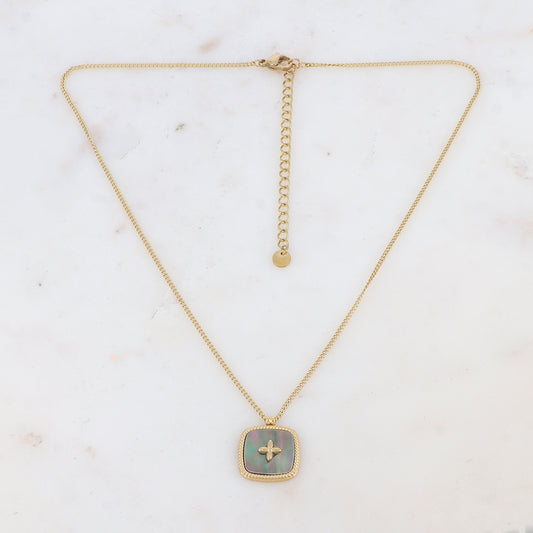 Collier doré avec une pampille carrée en nacre naturelle grise avec motif doré 39+7 cm