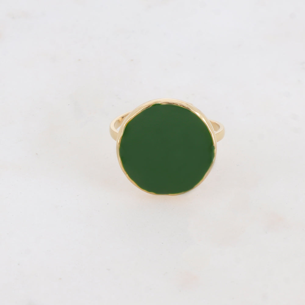 Bague avec pièce ronde émaillée -Vert sapin