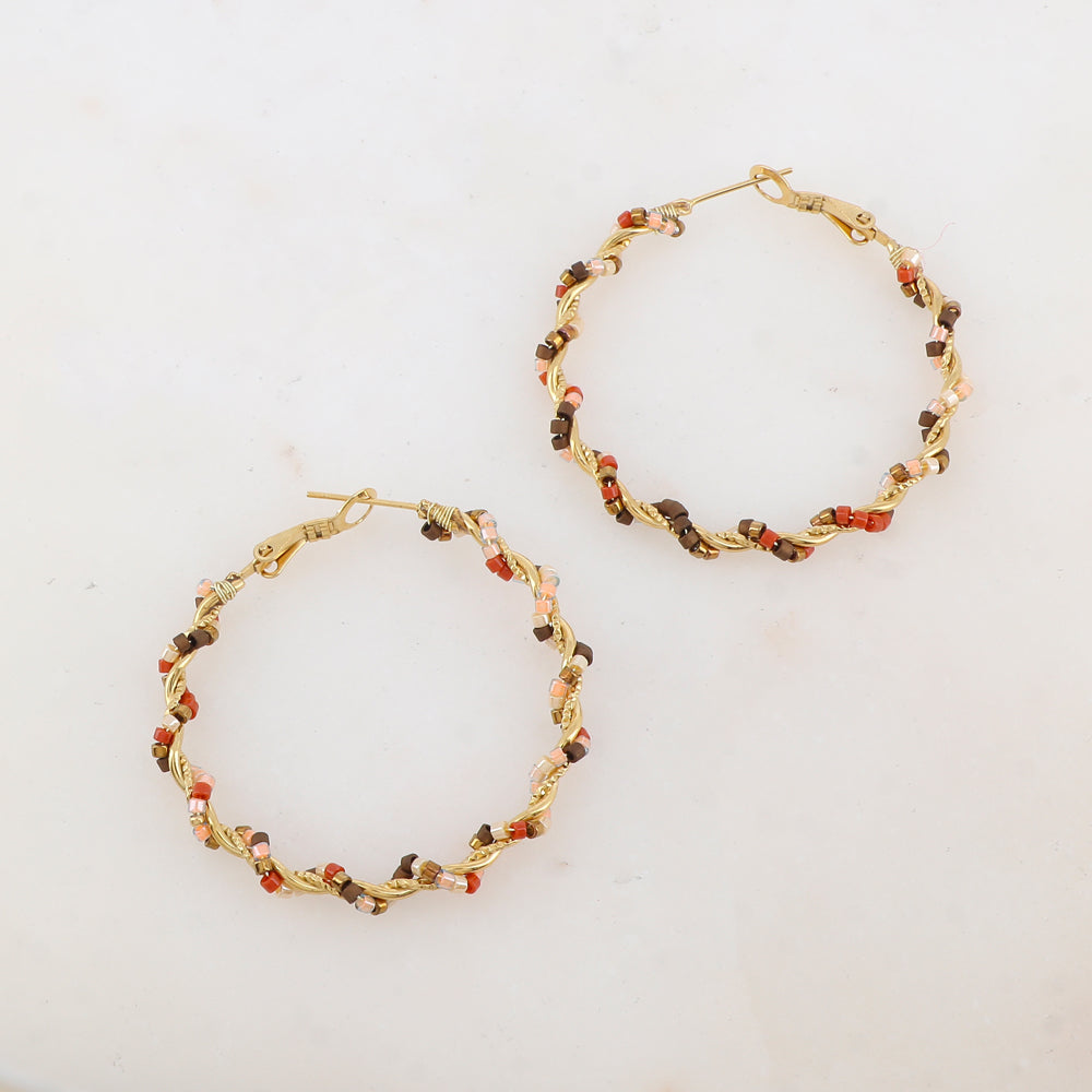 Créoles avec perles de rocaille 4,4 cm.