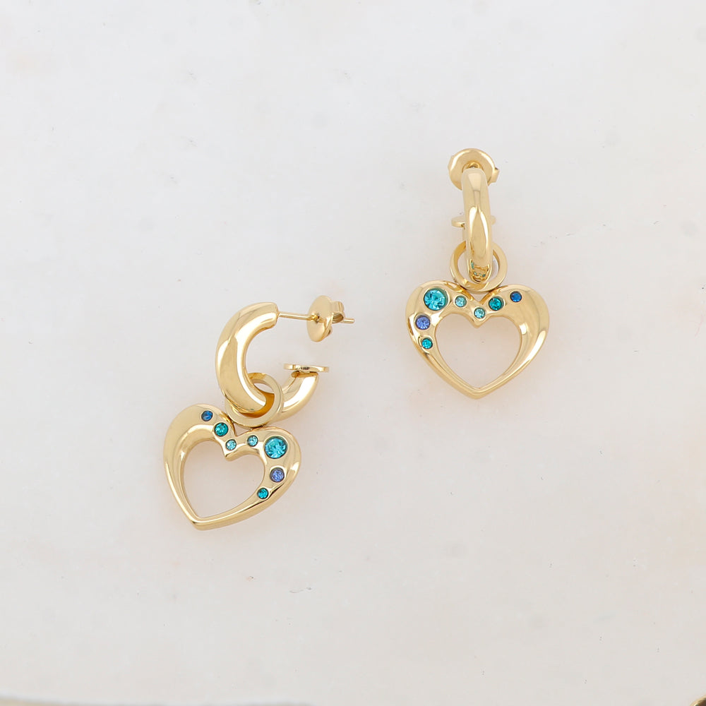 Créoles à puce avec pendant cœur orné de strass 1,8 x 3 cm.