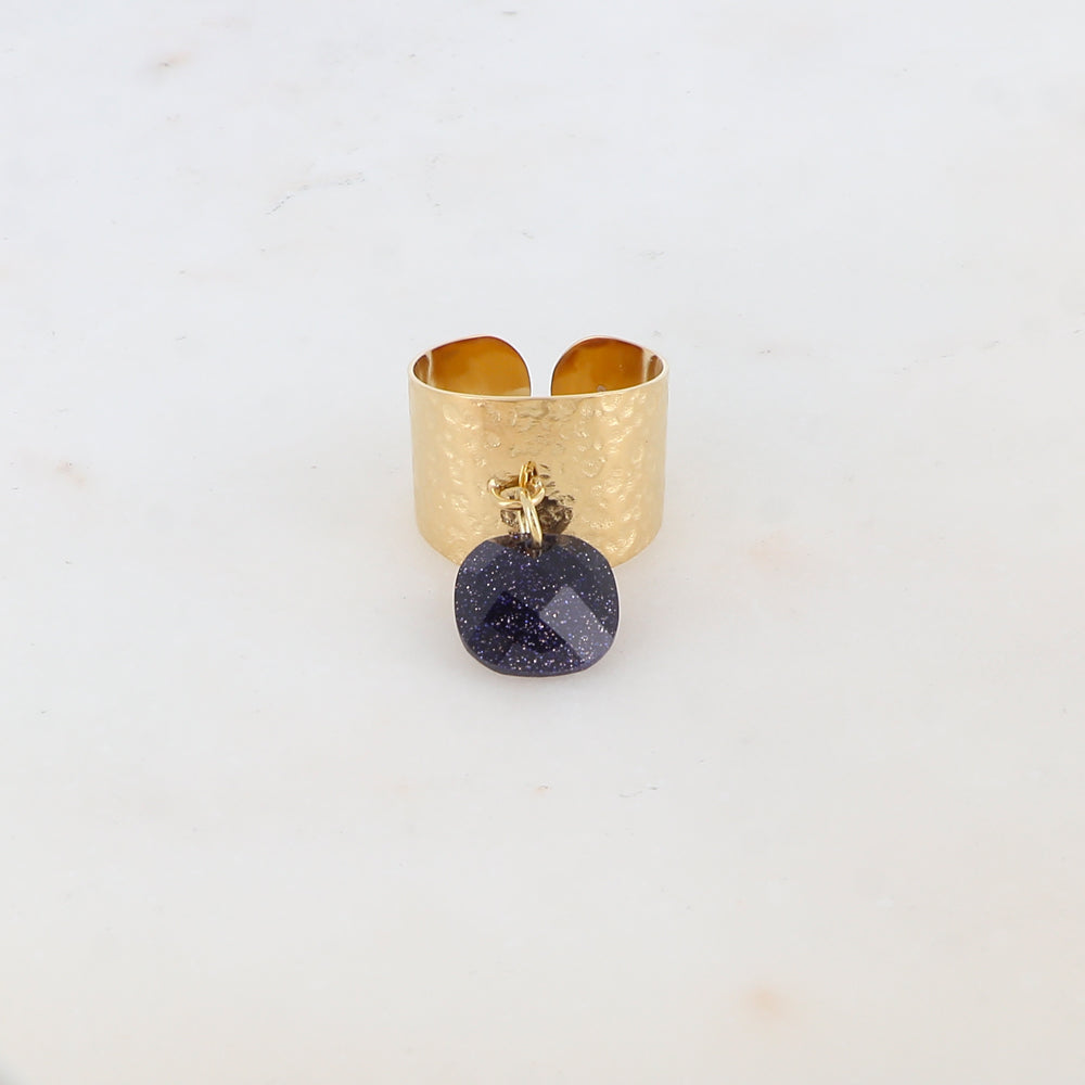 Bague martelée avec pampille carrée en pâte de verre - Noir