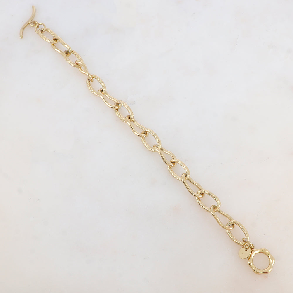 Bracelet à maillons martelés et lisses à fermoir T (toogle)