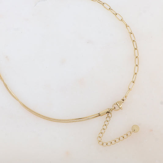 Collier en jeu de maille, perle d'eau douce, petite boule, pièce ronde ajourée de façon étoile, strass (45+5CM)