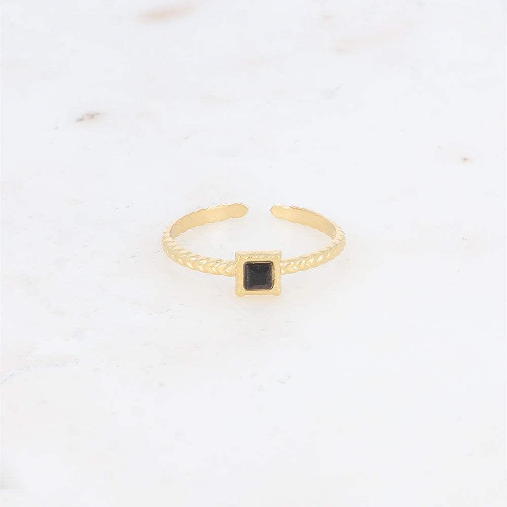 Bague fine avec oxyde de zirconium carrée