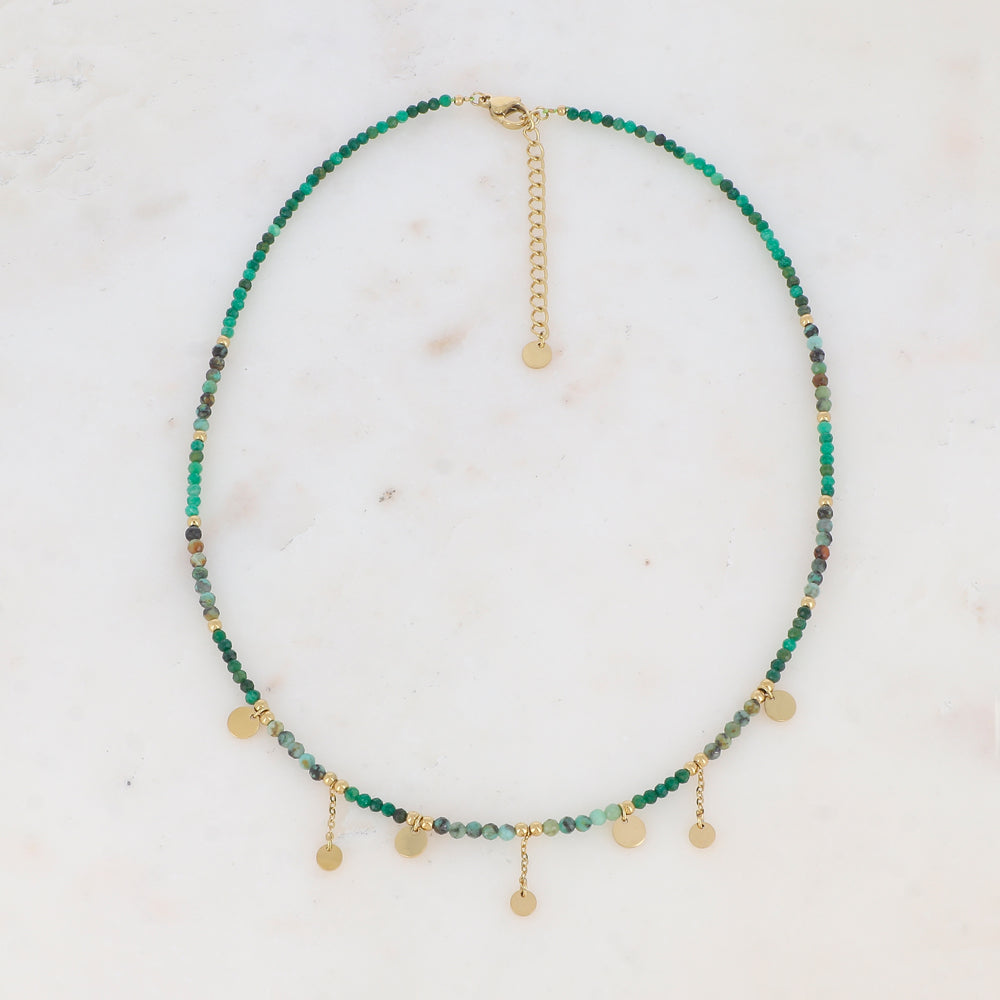 Collier avec chaînes, pampilles rondes lisses, perles dorées et pierre naturelle (39+7CM)