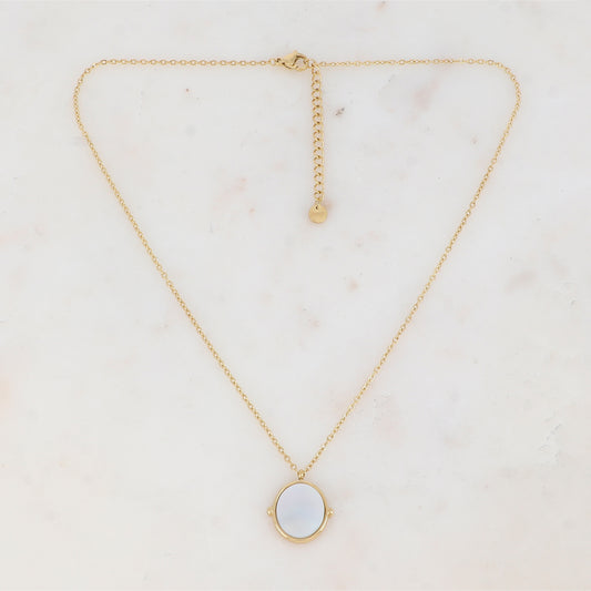 Collier avec pendentif ovale serti d'une nacre (40+5CM)