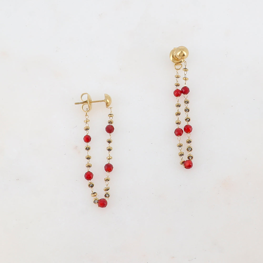 B.O à puce avec chaîne, petites rondelles métalliques et pierres naturelles Longueur chaîne : 8 cm.
