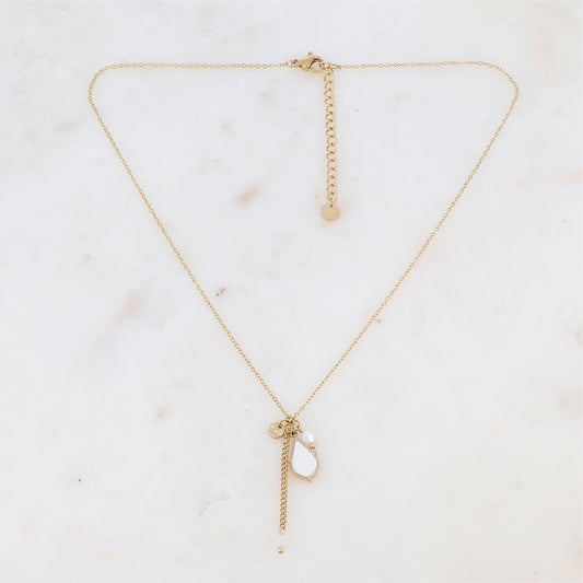Collier avec chaîne, pierre naturelle, pâte de verre, pampille graphique et pièce émaillée (40+5CM)