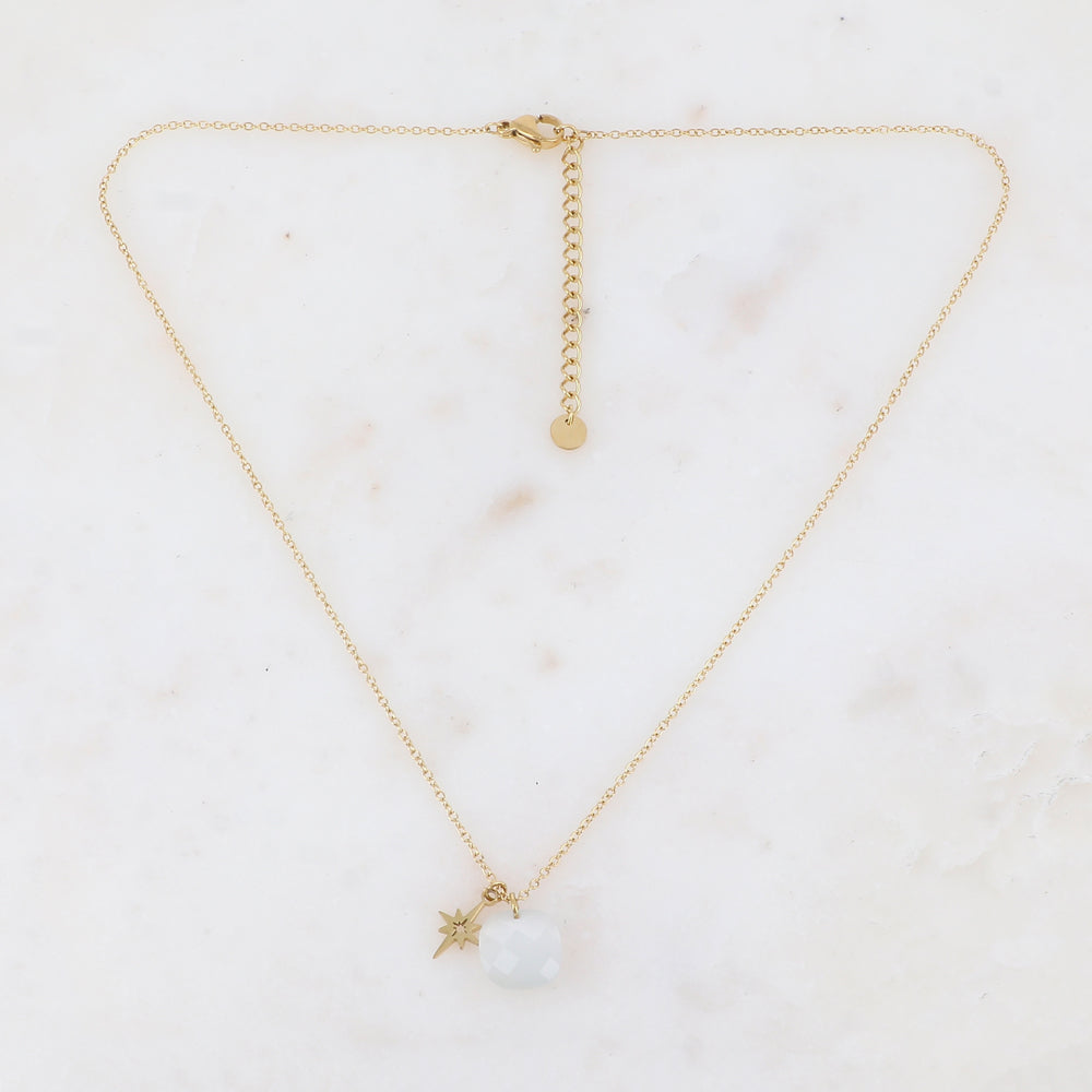 Collier avec perle en pâtes de verre carrée et étoile du Nord 40+5 cm