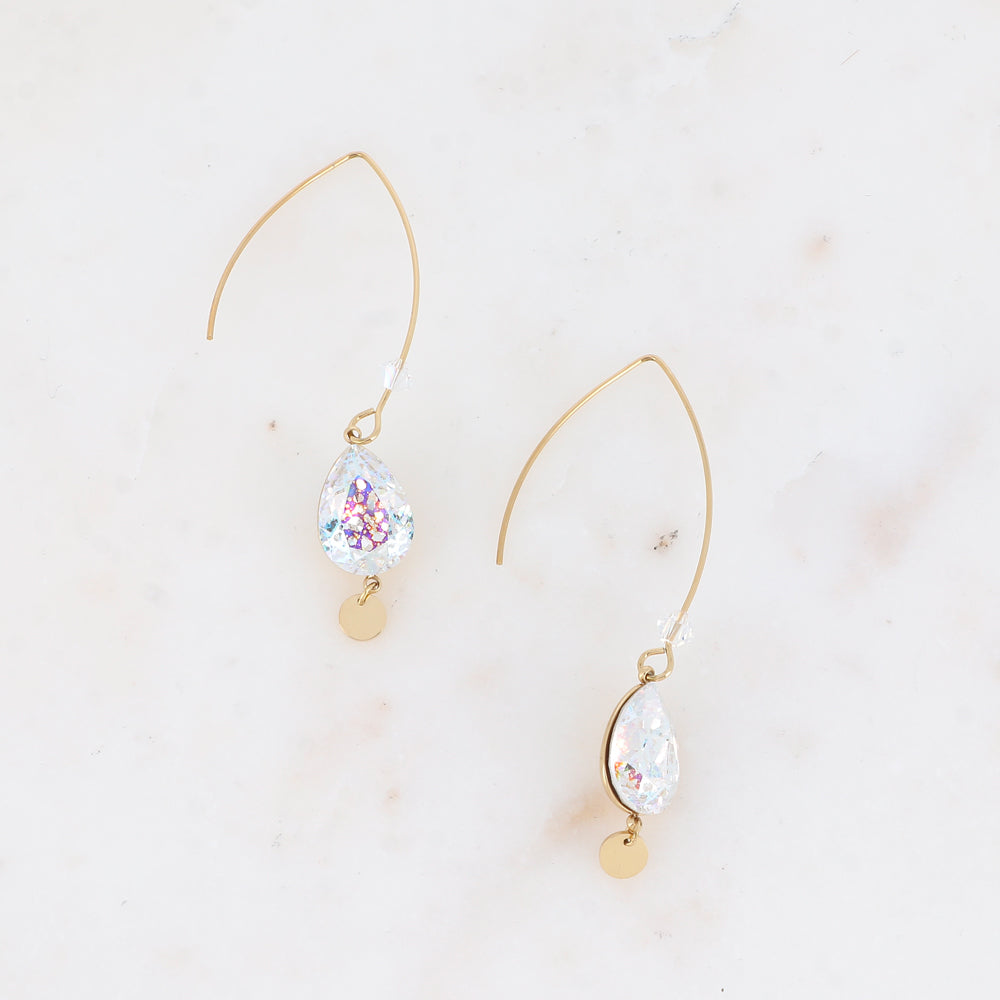 Boucles pendantes - long crochet orné de cristaux de Swarovski® goutte 10x14mm et toupie - White patina - Dimensions du cristal : 10 x 14 mm - Longueur boucle d’oreille : 40 mm