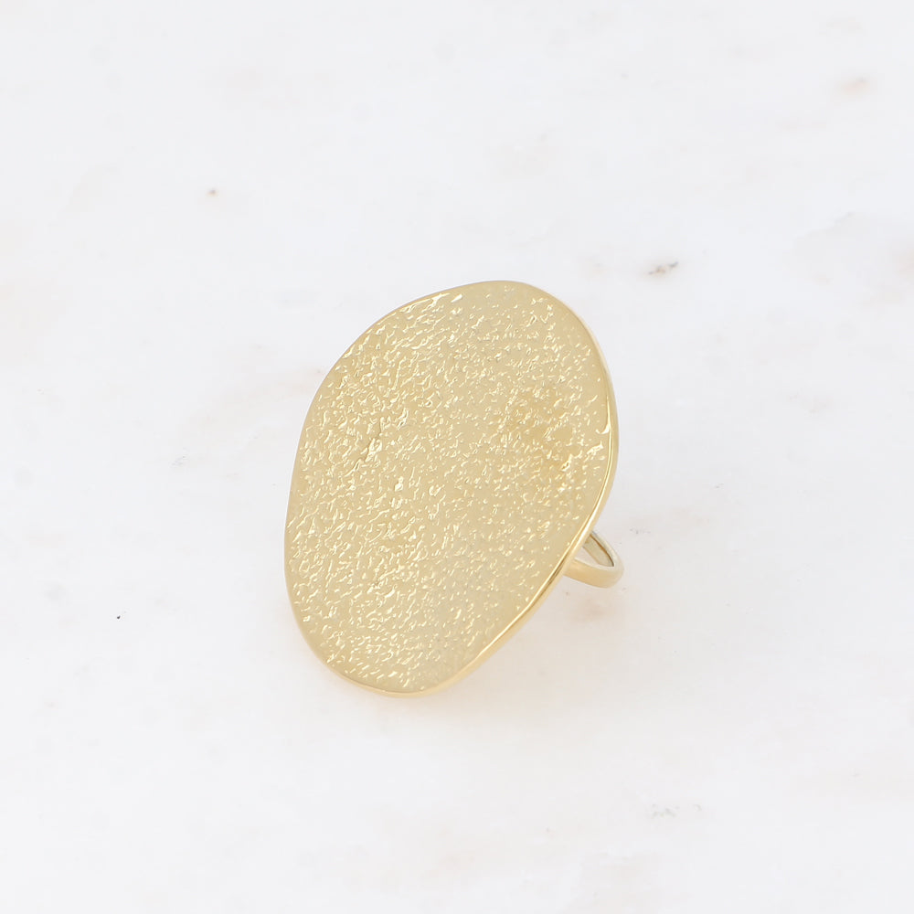 Bague - grande pièce ronde texturée