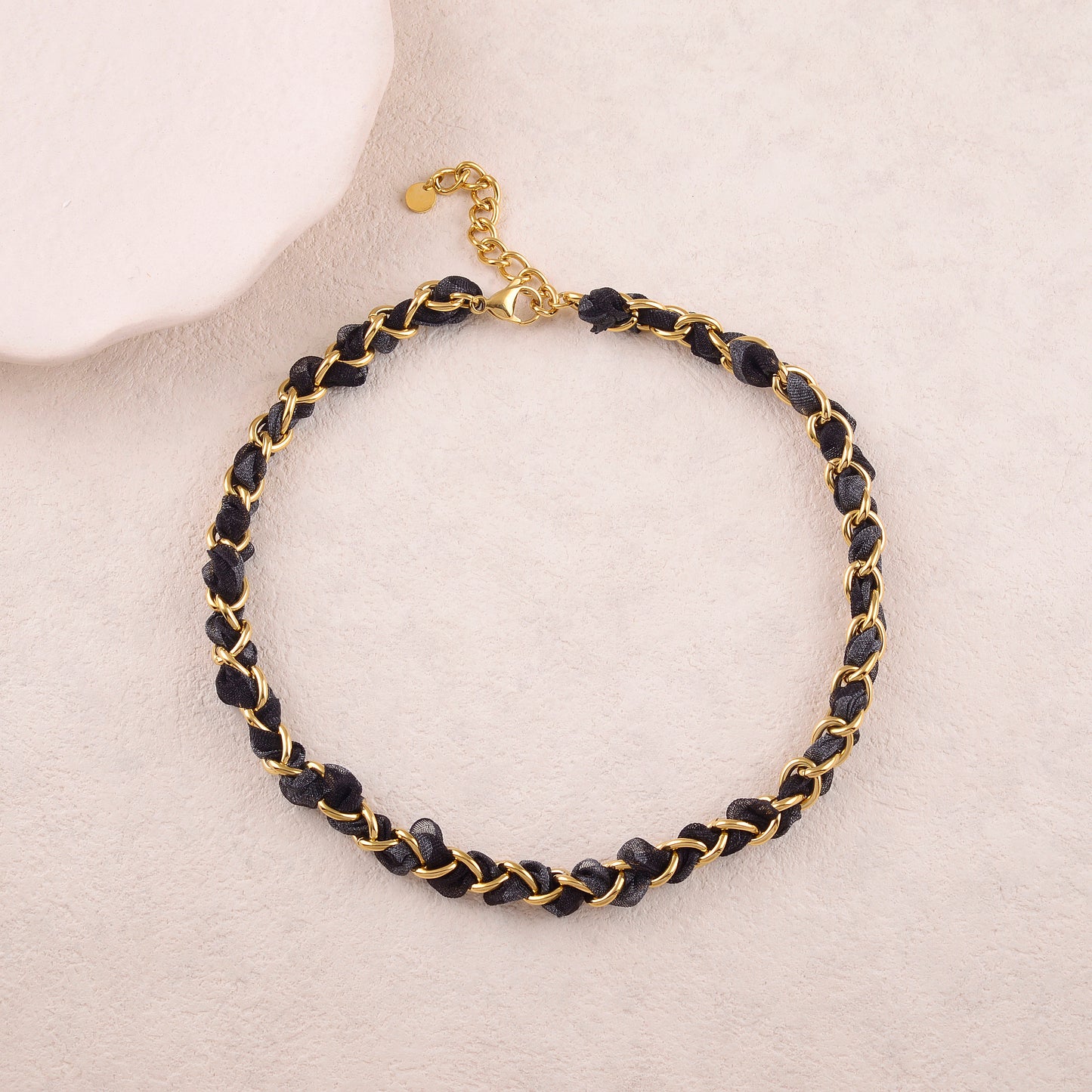 Collier en maille avec tissu (41.5+5CM)