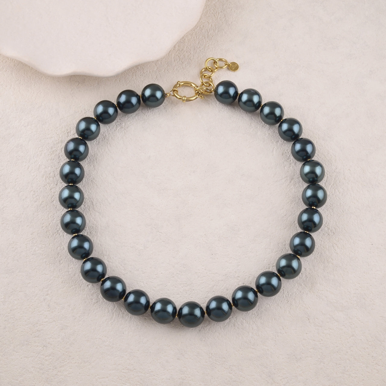 Collier avec perles en résine effet nacré - Diamètre perle: 1,4 cm (41+5CM)