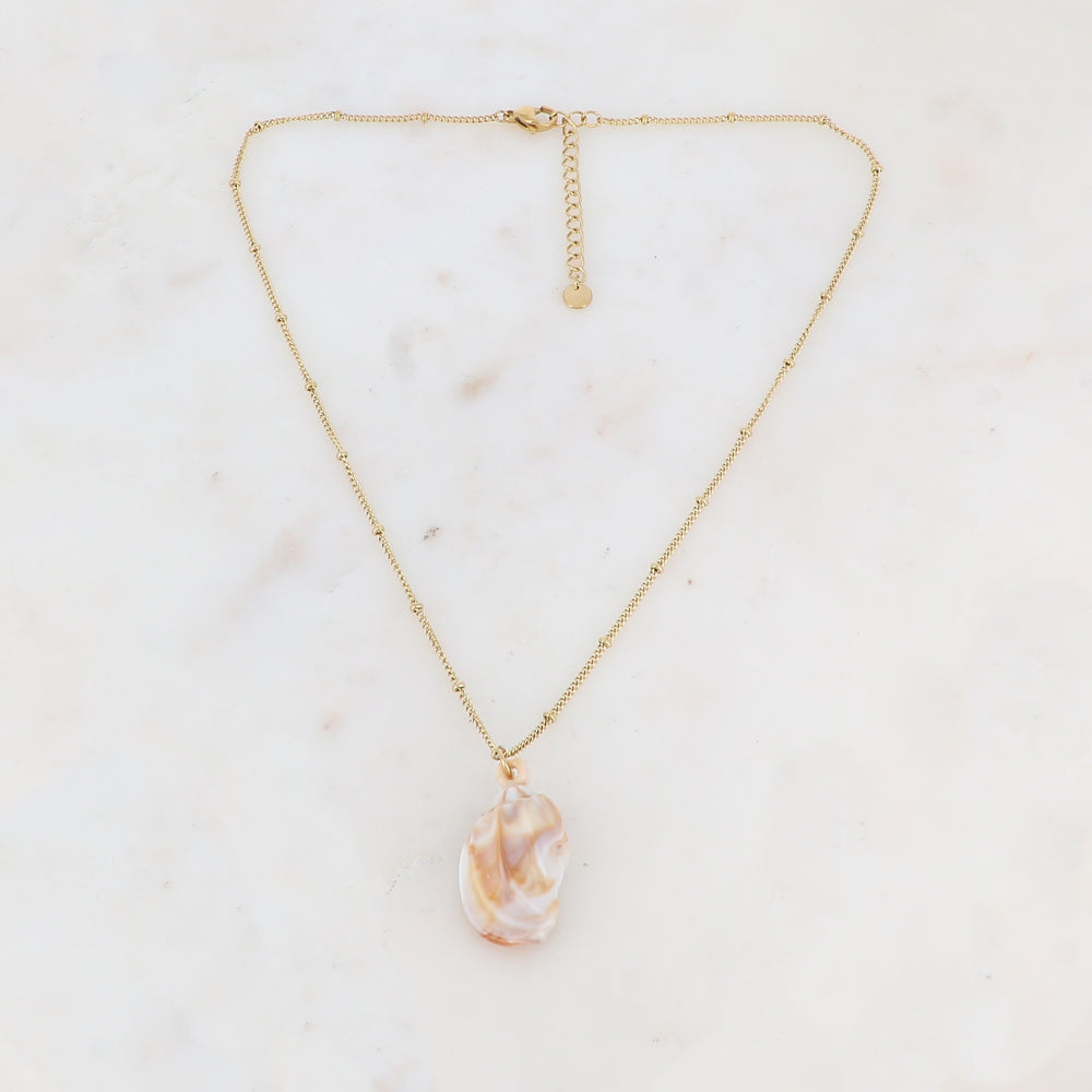 Collier avec pendentif en résine forme coquillage (40+5CM)