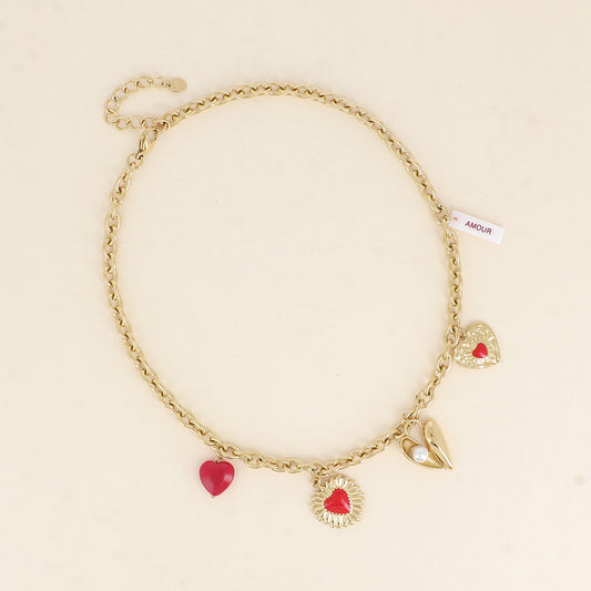 Collier - breloques cœurs en émail, de pierres naturelles et de perles d'eau douce 40+5 cm