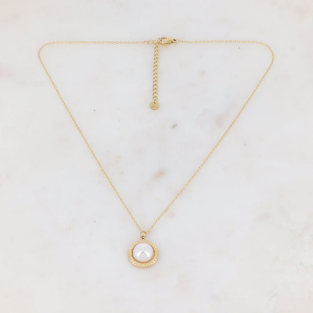Collier avec pendentif demi-boule en résine effet nacré (40+5CM)