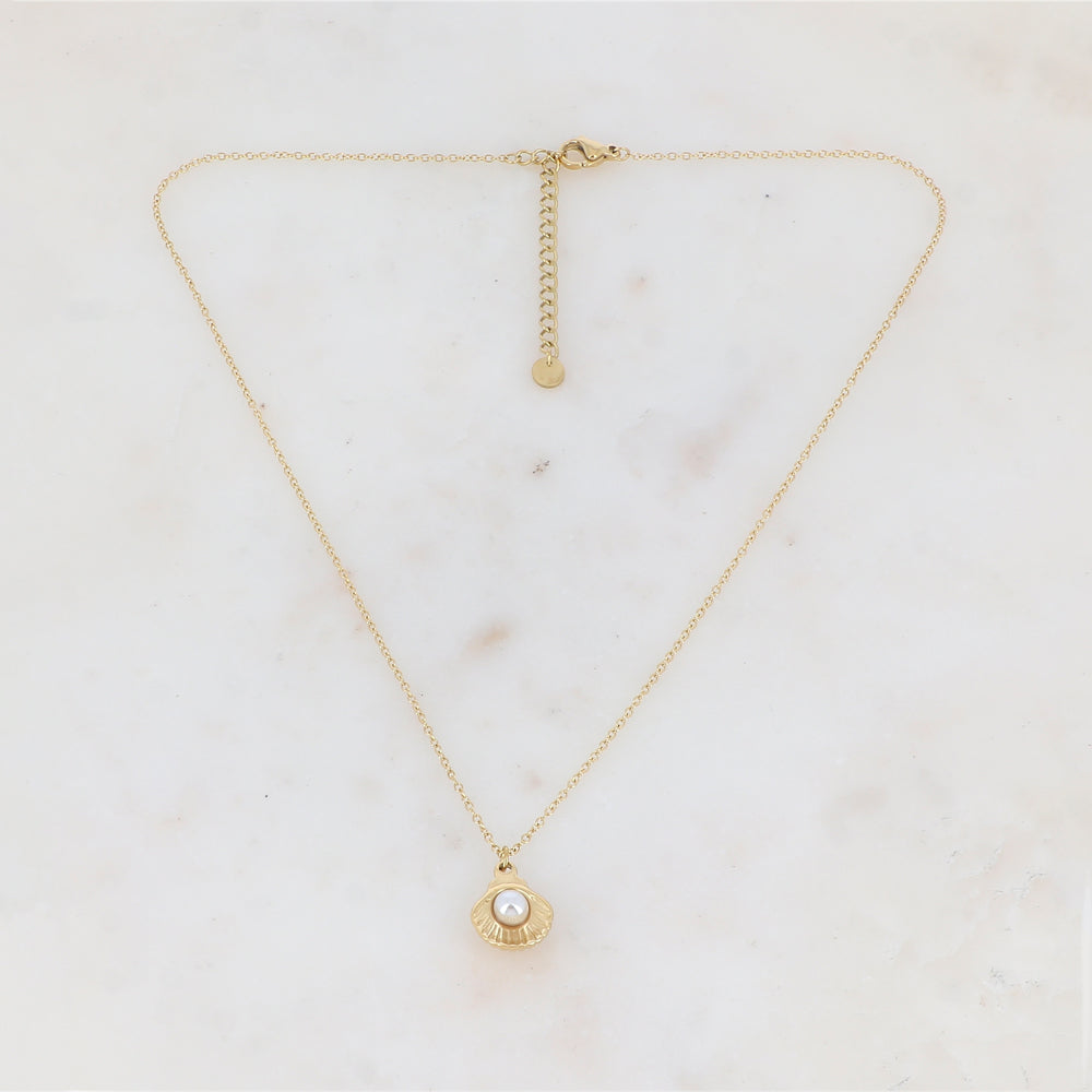 Collier avec coquillage et perle en résine effet nacré (40+5CM)