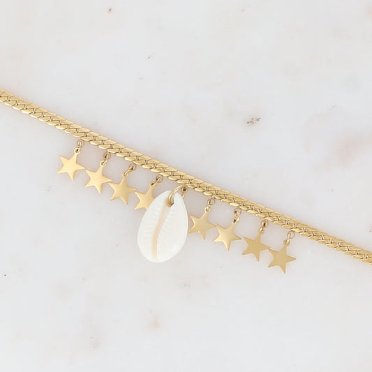 Bracelet en maille plate avec pampilles étoiles et cauri en résine