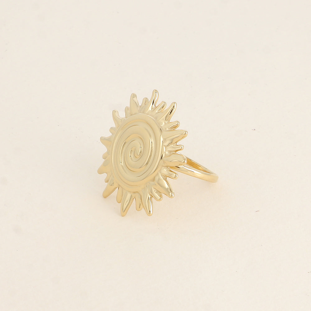 Bague - grand soleil avec tourbillon gravé