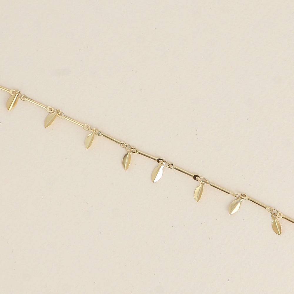 Bracelet - maillons cylindriques et de pétales pendantes (17+3 cm)