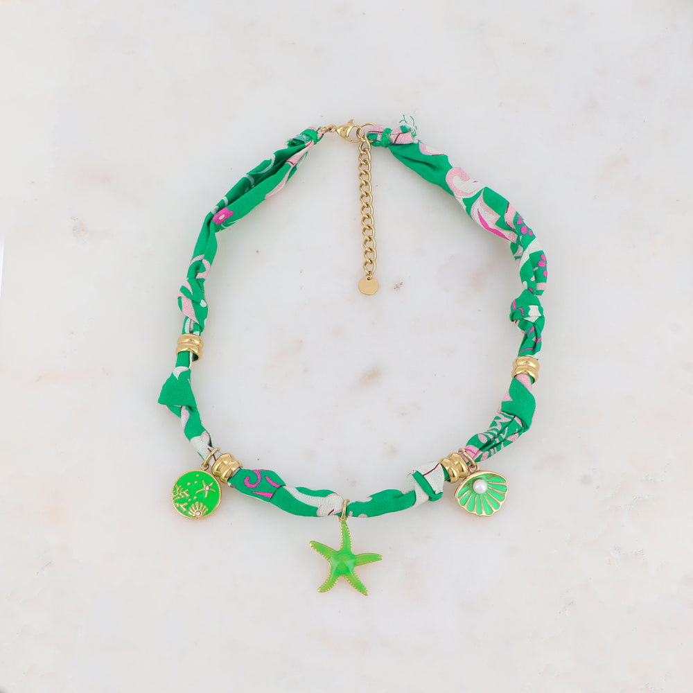Collier sur ruban avec pendentif rond strassé sur le thème de la mer, coquillage émaillé orné d'une perle en résine effet nacré et étoile de mer émaillée 39+5 cm