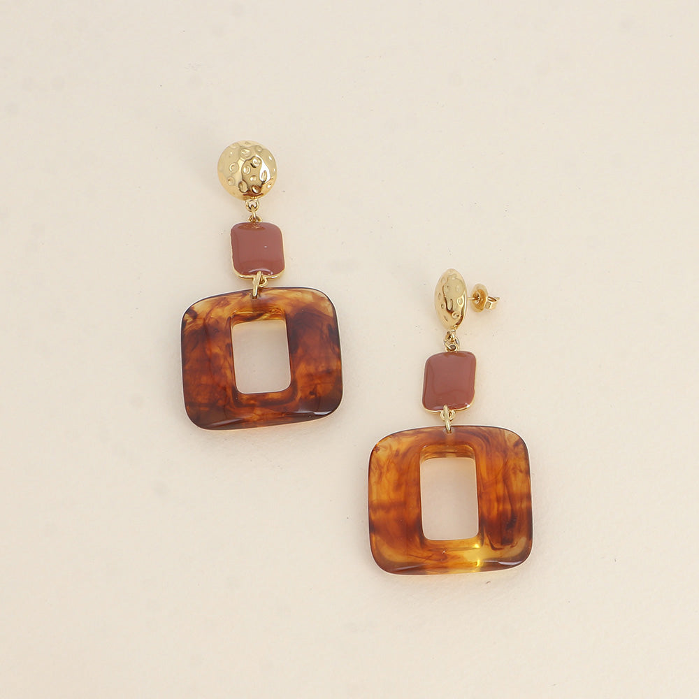 Boucles pendantes - pièce ronde texturée, rectangle en émail et pièce ajourée en acétate léopard 32x72 mm