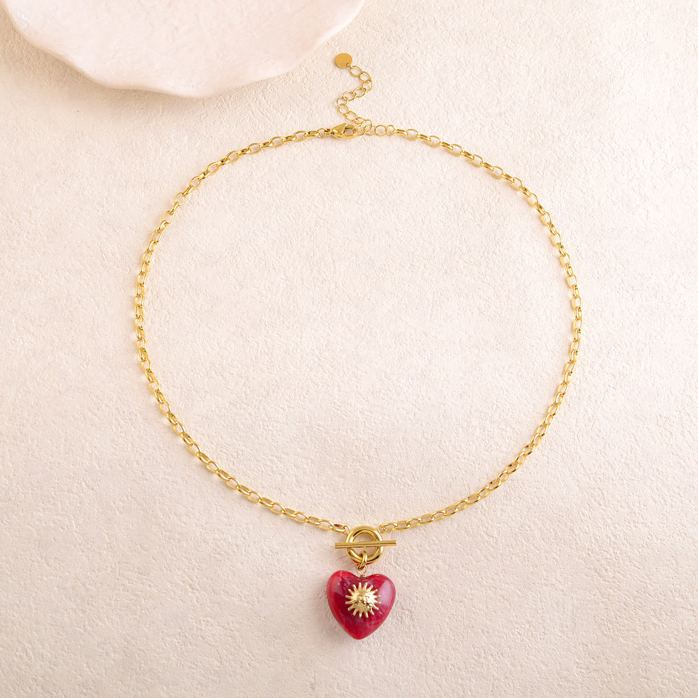 Collier maille avec pendentif cœur en résine et soleil (45+5CM)