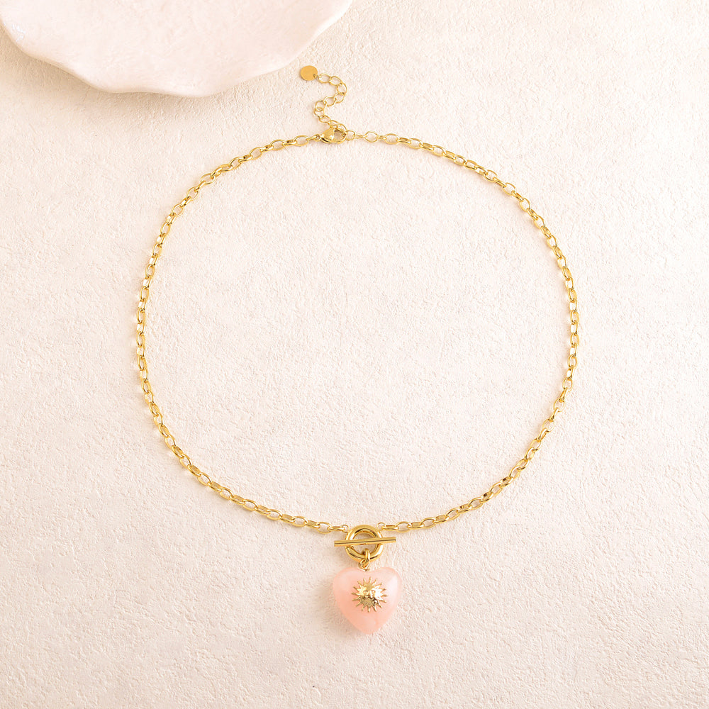 Collier maille avec pendentif cœur en résine et soleil (45+5CM)